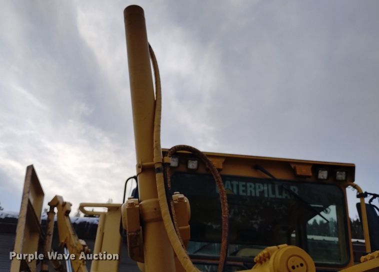 image for item LN9926 2005 Caterpillar 140H VHP motor grader