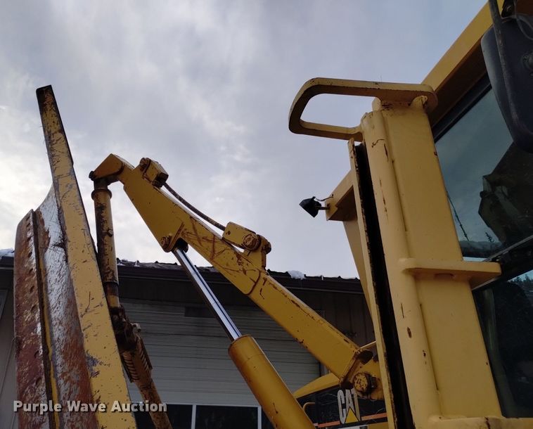 image for item LN9926 2005 Caterpillar 140H VHP motor grader