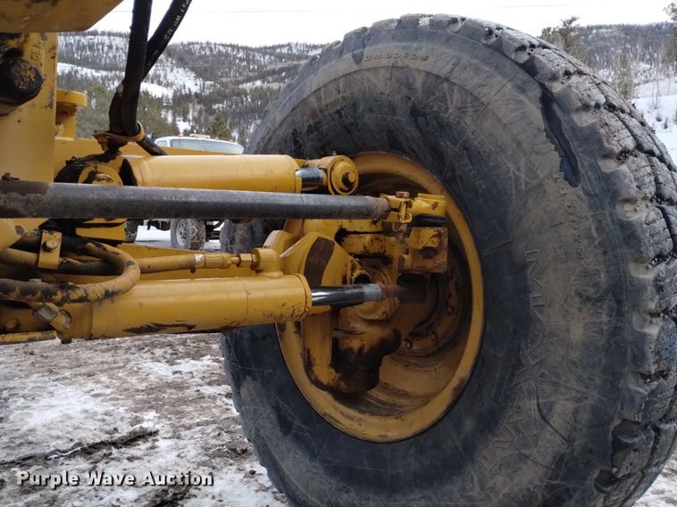 image for item LN9926 2005 Caterpillar 140H VHP motor grader