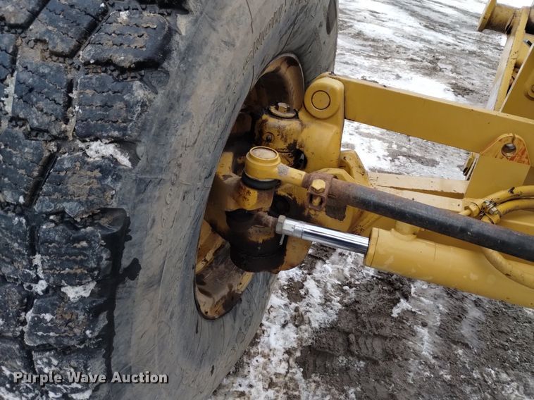 image for item LN9926 2005 Caterpillar 140H VHP motor grader