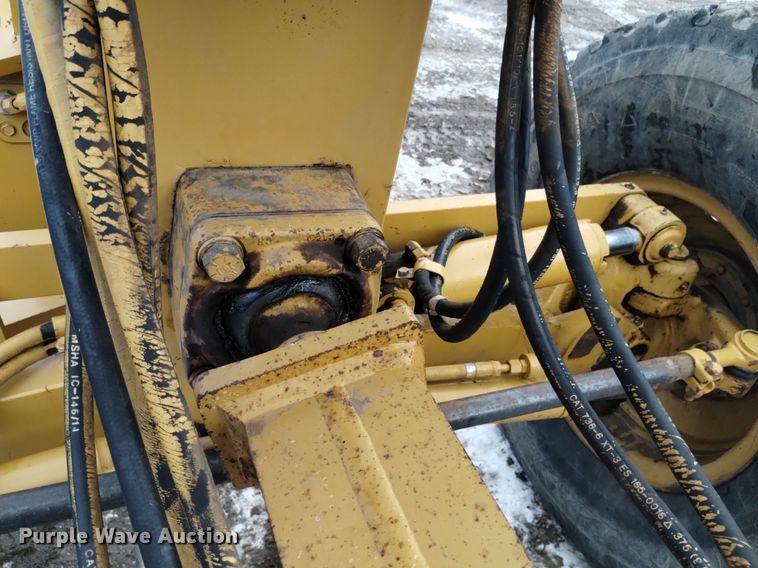 image for item LN9926 2005 Caterpillar 140H VHP motor grader