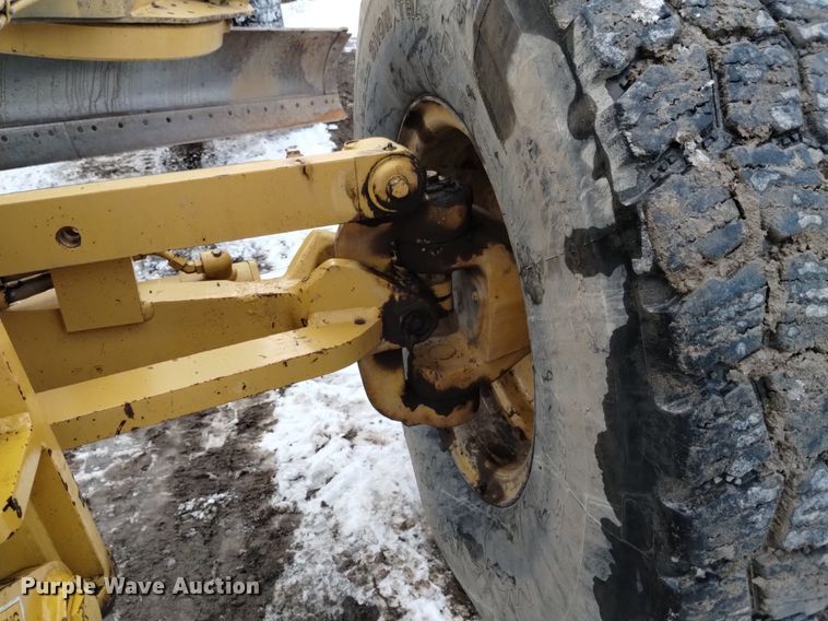 image for item LN9926 2005 Caterpillar 140H VHP motor grader