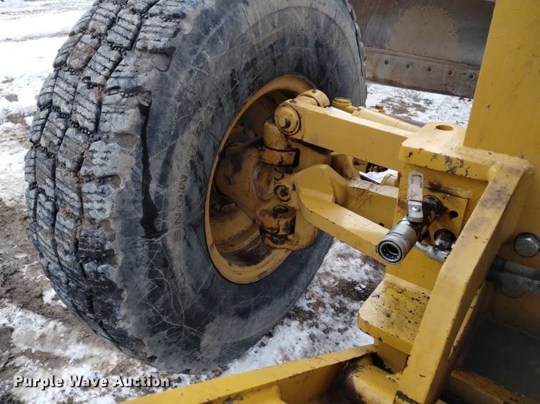 image for item LN9926 2005 Caterpillar 140H VHP motor grader