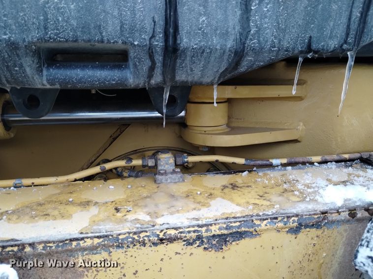 image for item LN9926 2005 Caterpillar 140H VHP motor grader