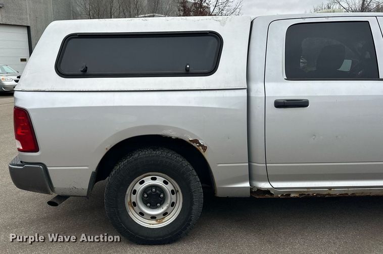 image for item LO9485 2011 Dodge Ram 1500 Crew Cab pickup truck