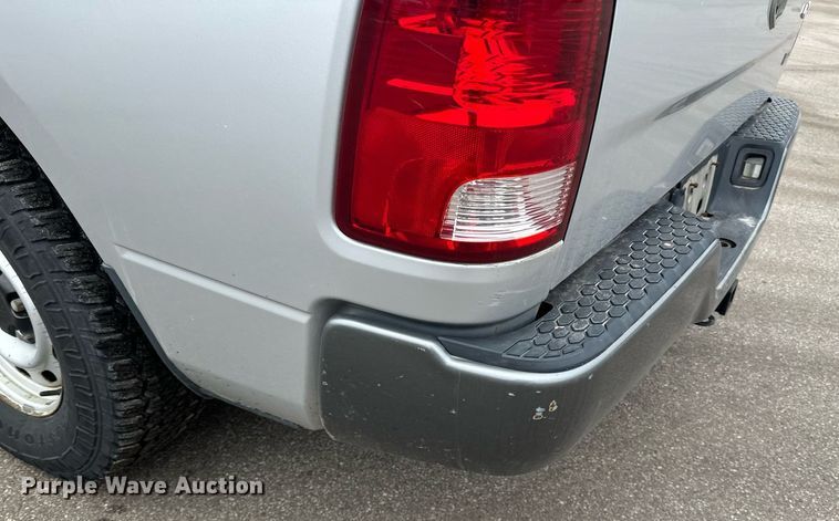 image for item LO9485 2011 Dodge Ram 1500 Crew Cab pickup truck