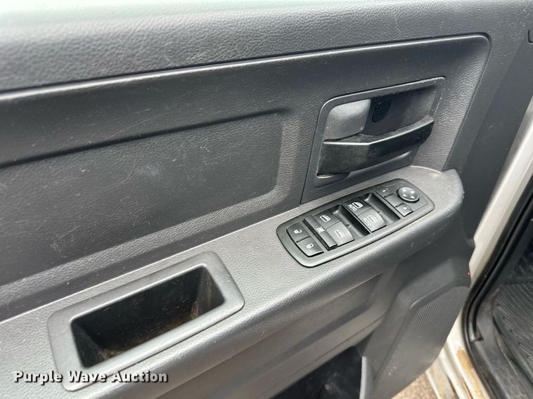 image for item LO9485 2011 Dodge Ram 1500 Crew Cab pickup truck