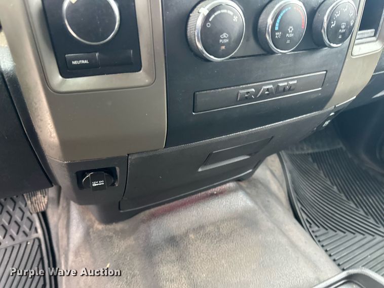 image for item LO9485 2011 Dodge Ram 1500 Crew Cab pickup truck