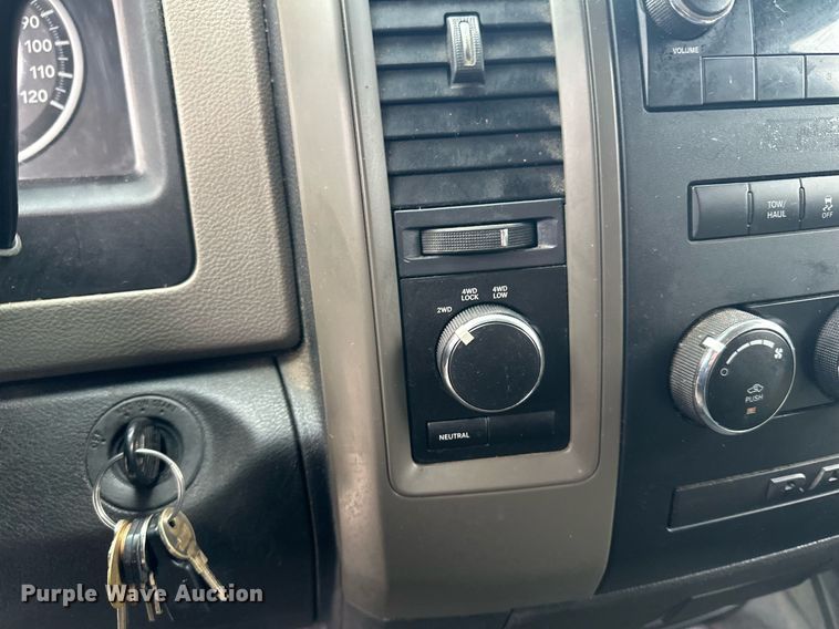 image for item LO9485 2011 Dodge Ram 1500 Crew Cab pickup truck