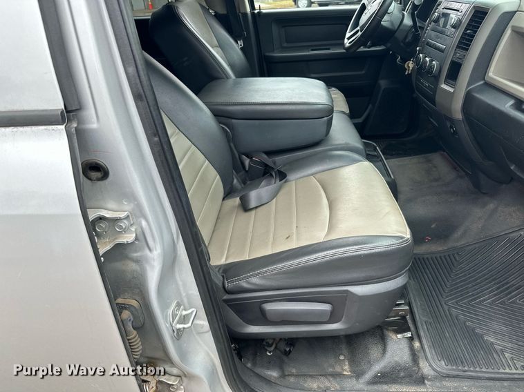 image for item LO9485 2011 Dodge Ram 1500 Crew Cab pickup truck