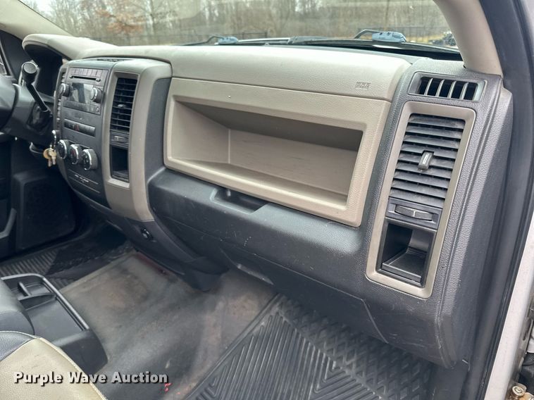 image for item LO9485 2011 Dodge Ram 1500 Crew Cab pickup truck