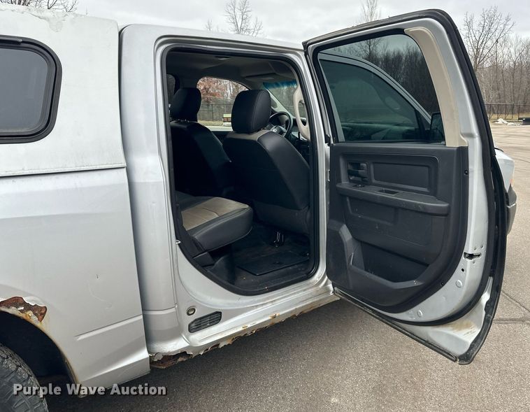 image for item LO9485 2011 Dodge Ram 1500 Crew Cab pickup truck