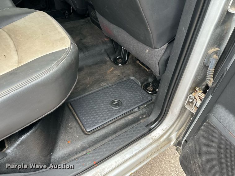 image for item LO9485 2011 Dodge Ram 1500 Crew Cab pickup truck