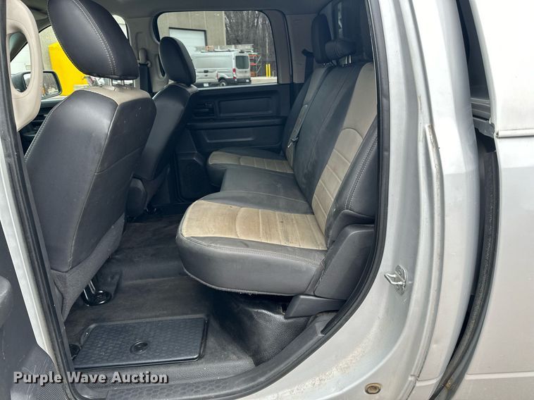 image for item LO9485 2011 Dodge Ram 1500 Crew Cab pickup truck