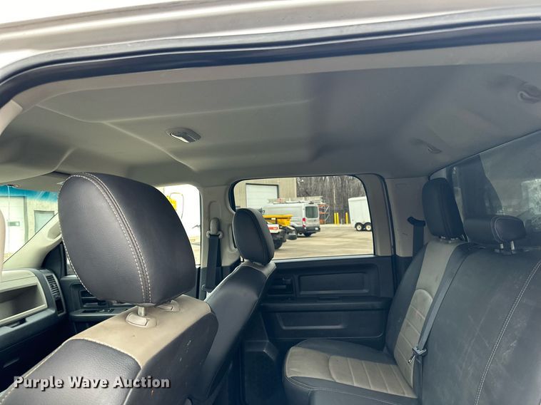 image for item LO9485 2011 Dodge Ram 1500 Crew Cab pickup truck