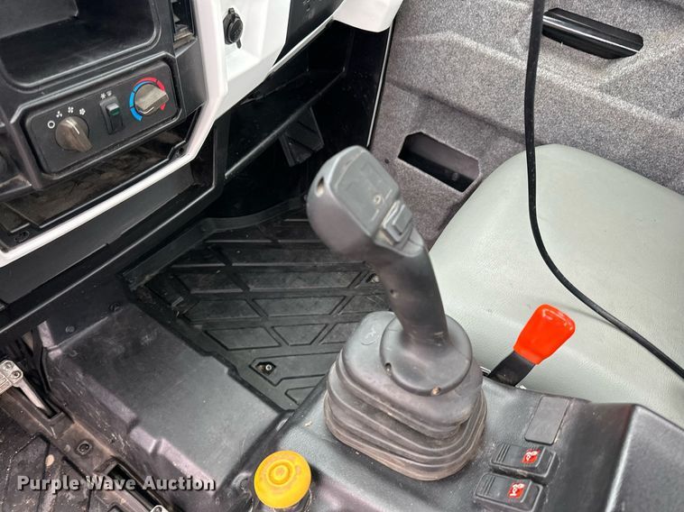 image for item LO9487 2016 Bobcat Toolcat 3650 utility vehicle