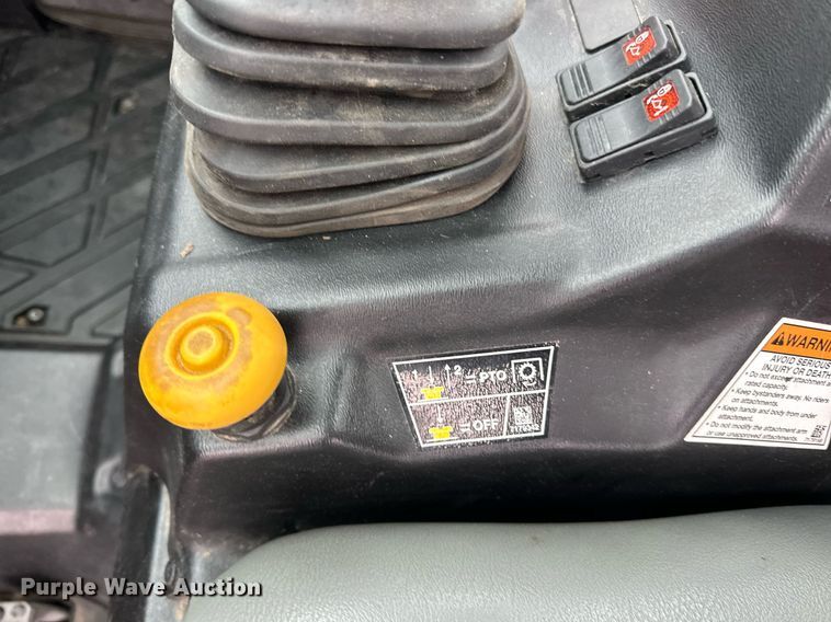 image for item LO9487 2016 Bobcat Toolcat 3650 utility vehicle