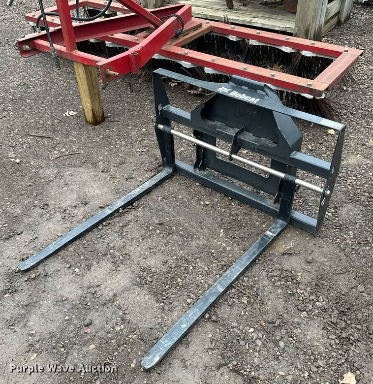 image for item LO9487 2016 Bobcat Toolcat 3650 utility vehicle