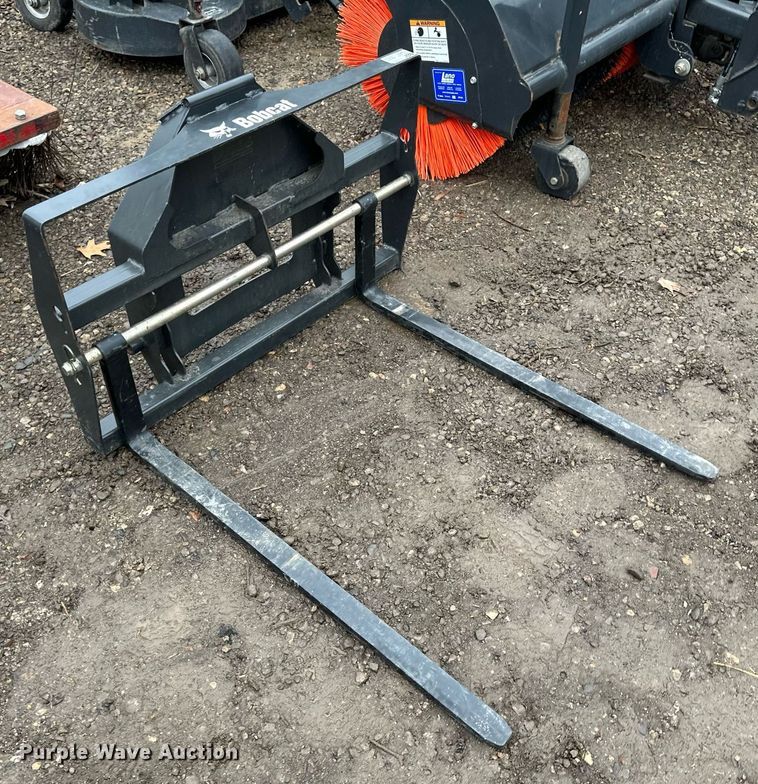 image for item LO9487 2016 Bobcat Toolcat 3650 utility vehicle