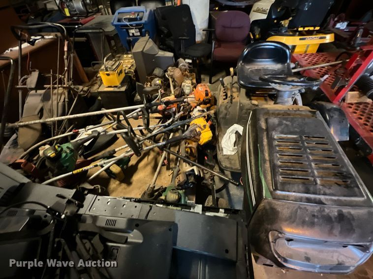 image for item LU9798 Lawn equipment