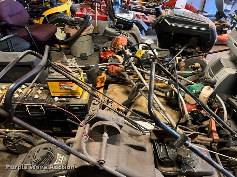 image for item LU9798 Lawn equipment