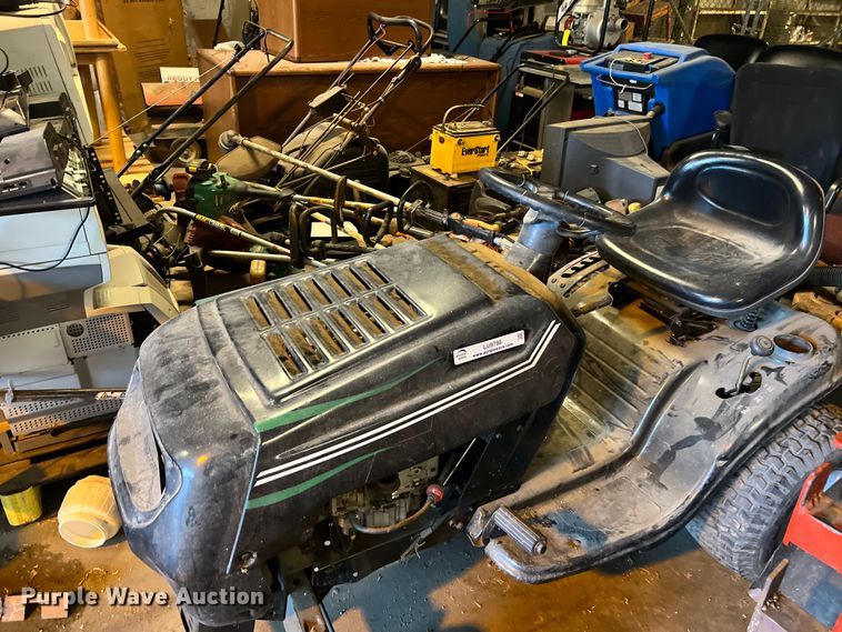 image for item LU9798 Lawn equipment