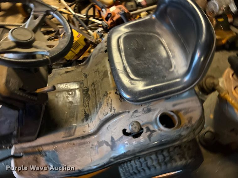 image for item LU9798 Lawn equipment