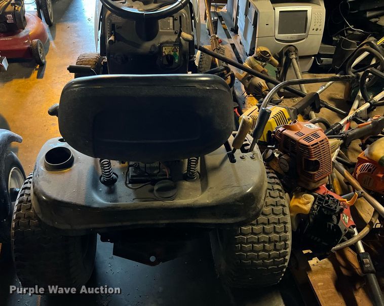 image for item LU9798 Lawn equipment