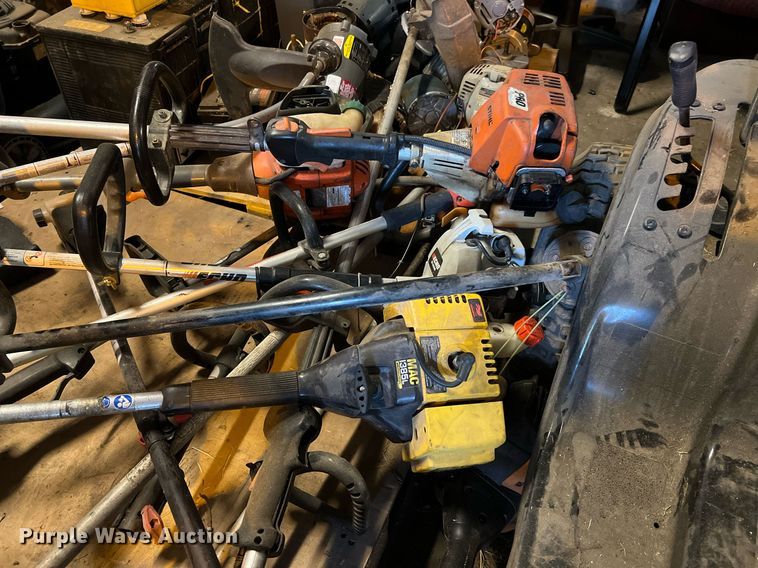 image for item LU9798 Lawn equipment