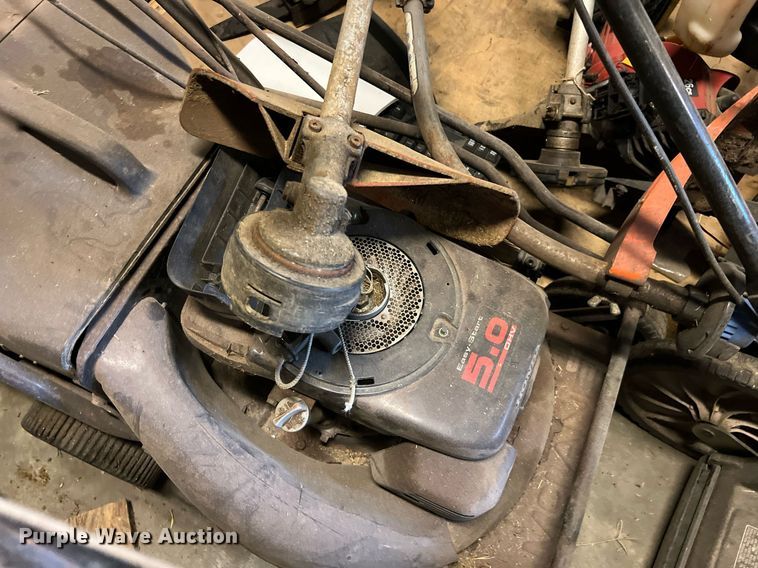 image for item LU9798 Lawn equipment