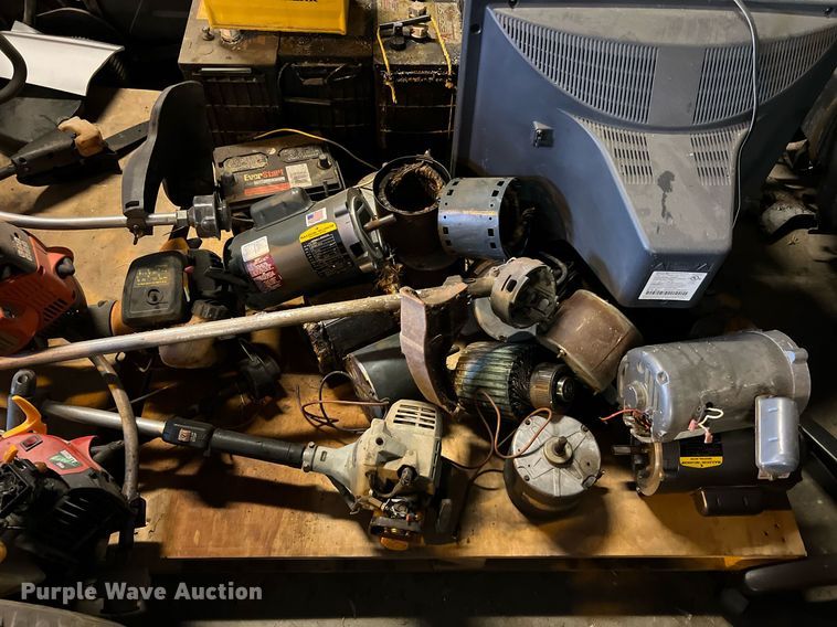 image for item LU9798 Lawn equipment