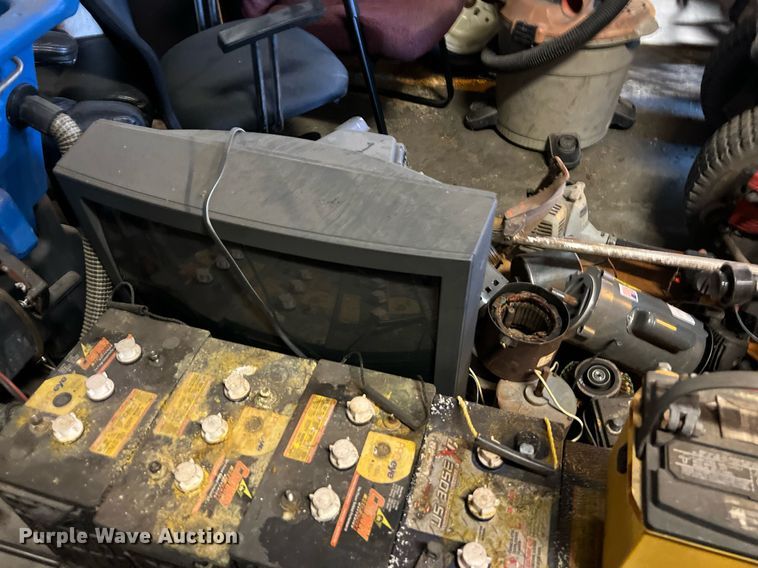 image for item LU9798 Lawn equipment