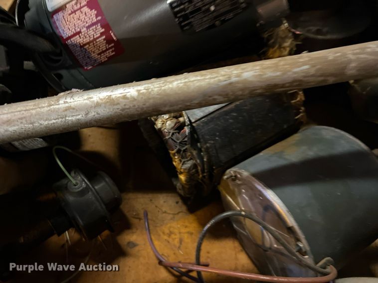 image for item LU9798 Lawn equipment