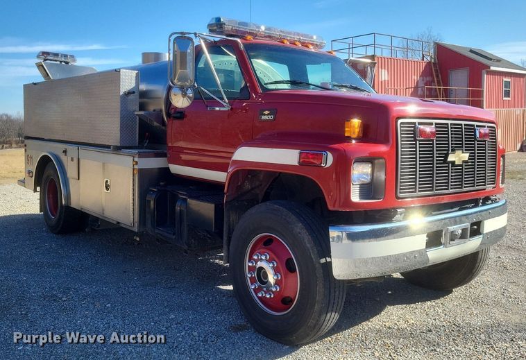 image for item MI9935 1999 Chevrolet C8500 tanker fire truck