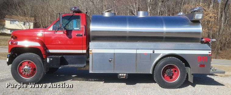 image for item MI9935 1999 Chevrolet C8500 tanker fire truck