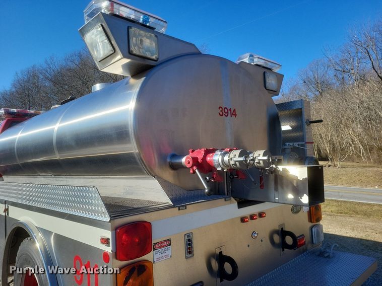 image for item MI9935 1999 Chevrolet C8500 tanker fire truck