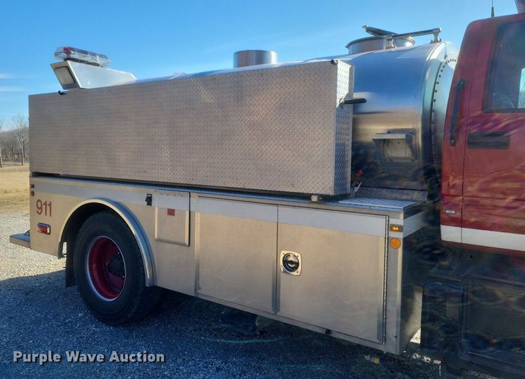 image for item MI9935 1999 Chevrolet C8500 tanker fire truck