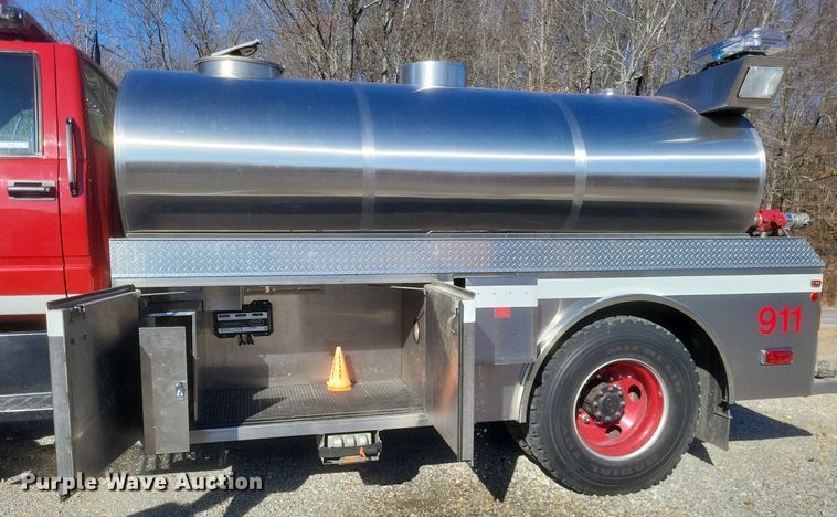 image for item MI9935 1999 Chevrolet C8500 tanker fire truck