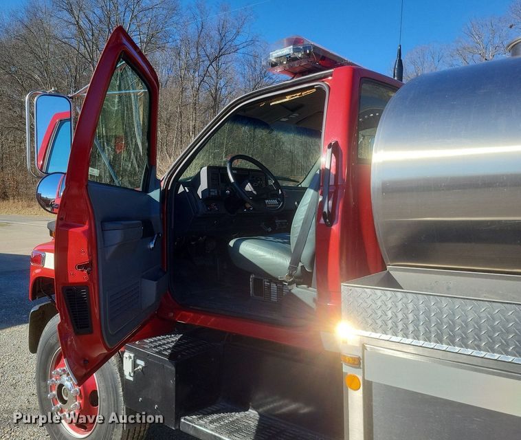image for item MI9935 1999 Chevrolet C8500 tanker fire truck