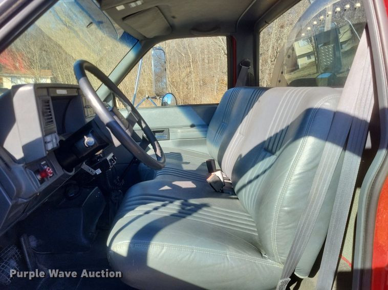 image for item MI9935 1999 Chevrolet C8500 tanker fire truck