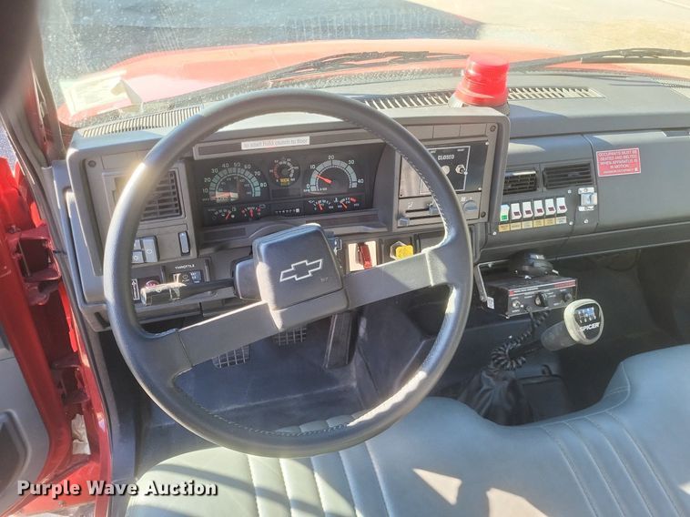 image for item MI9935 1999 Chevrolet C8500 tanker fire truck