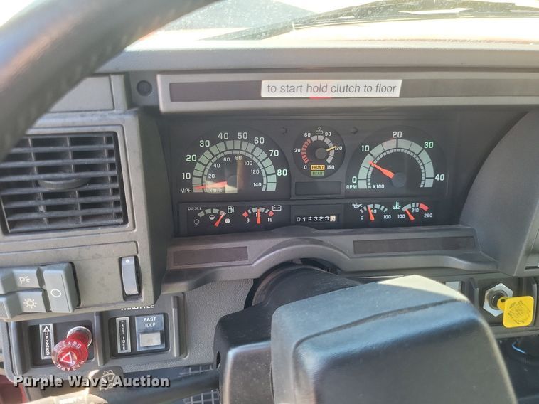 image for item MI9935 1999 Chevrolet C8500 tanker fire truck