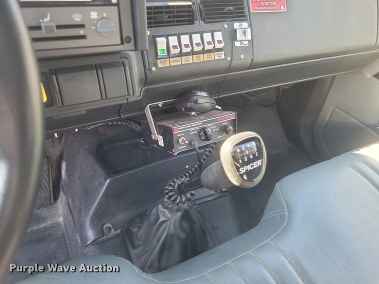 image for item MI9935 1999 Chevrolet C8500 tanker fire truck