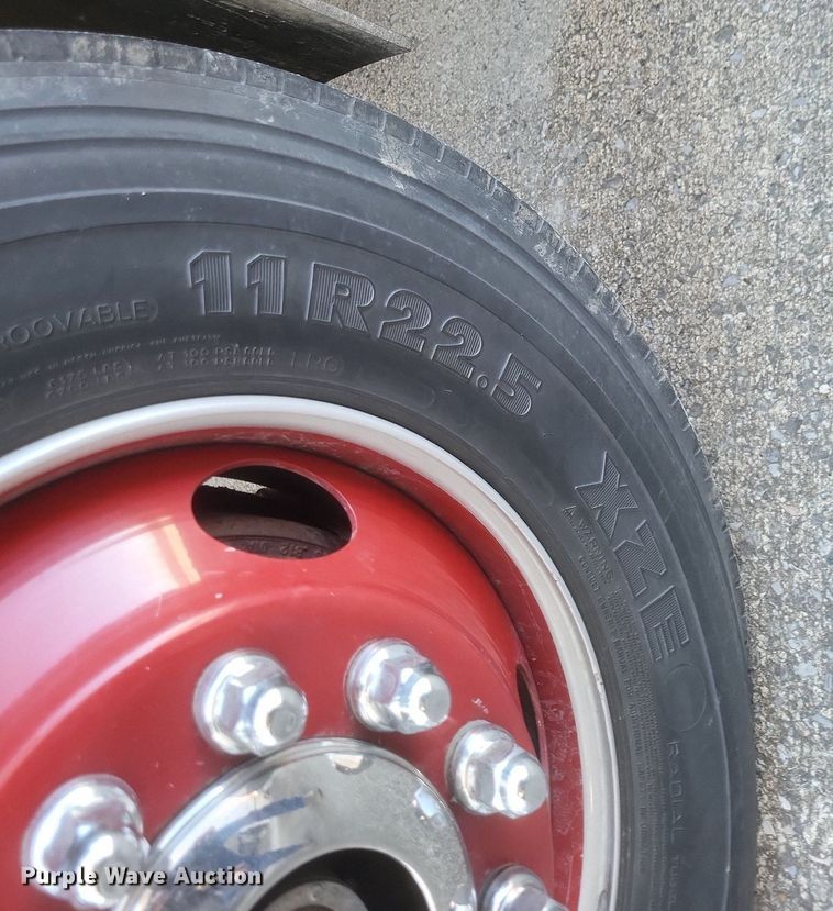 image for item MI9935 1999 Chevrolet C8500 tanker fire truck