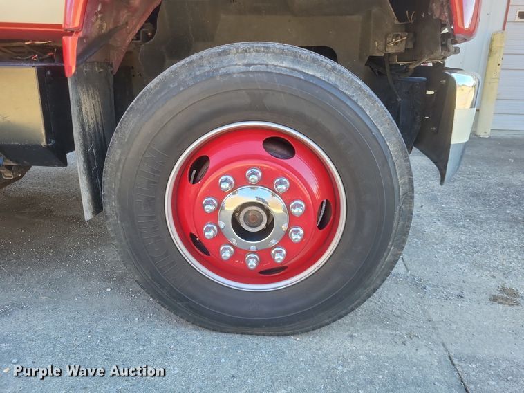 image for item MI9935 1999 Chevrolet C8500 tanker fire truck