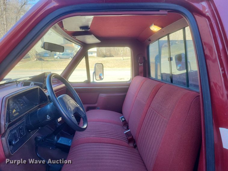 image for item MI9936 1988 Ford F350 XL brush fire truck