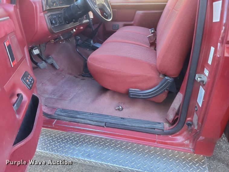 image for item MI9936 1988 Ford F350 XL brush fire truck