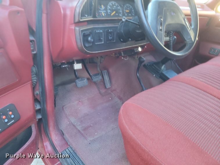 image for item MI9936 1988 Ford F350 XL brush fire truck