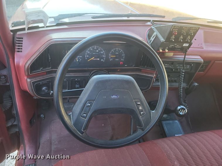 image for item MI9936 1988 Ford F350 XL brush fire truck