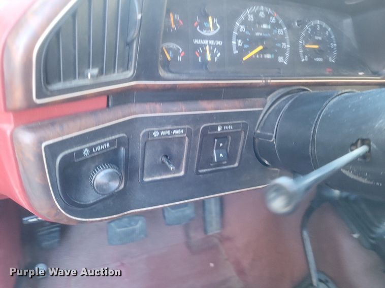 image for item MI9936 1988 Ford F350 XL brush fire truck